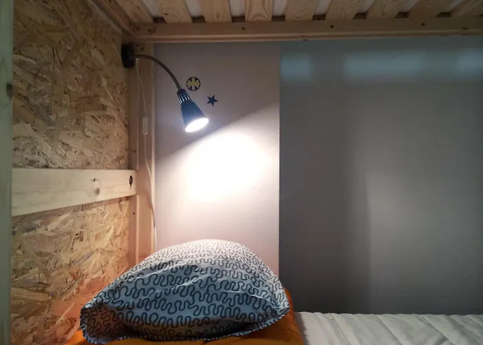 Hostel Oras Nakvynės namai *